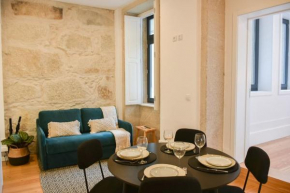 Apartamento central, junto a Praça da Batalha - APT F